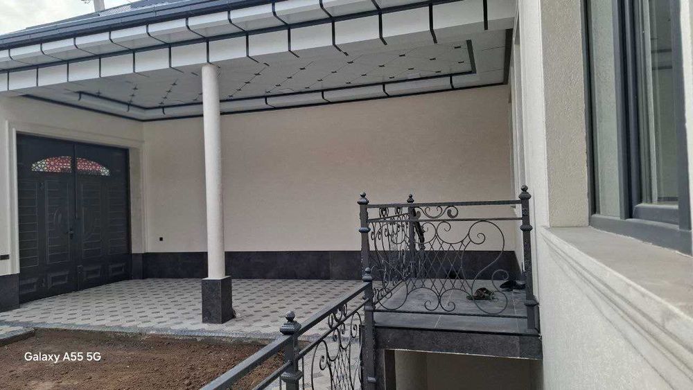 Срочно...Чорток махалла 2.4 соток 4 хона 3 та санузел ва  подвал бор