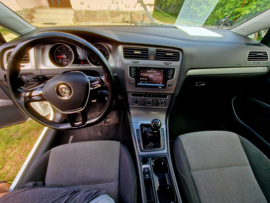 Vand masina Volkswagen Golf 2015