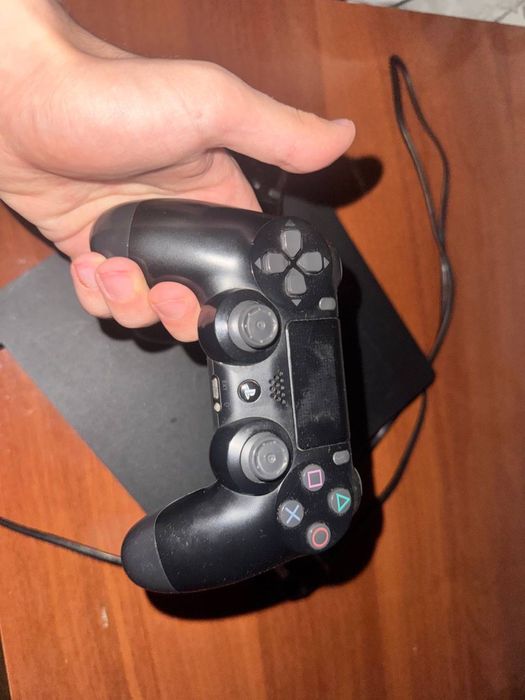 Playstation 4 slim
