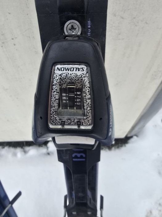 Schiuri și clăpari de vânzare