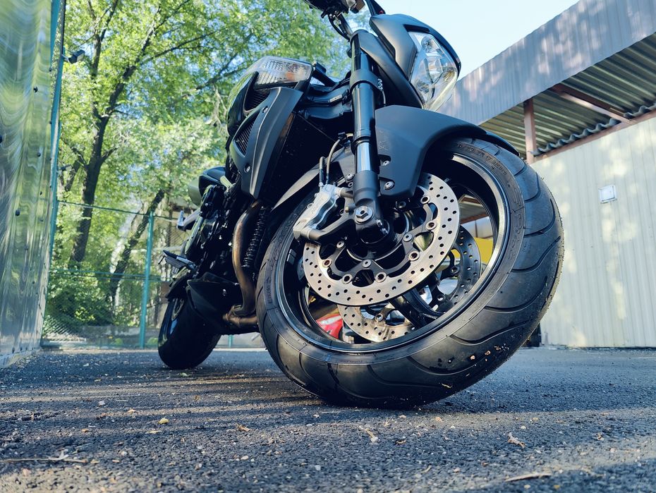 Suzuki B-king мотоцикл