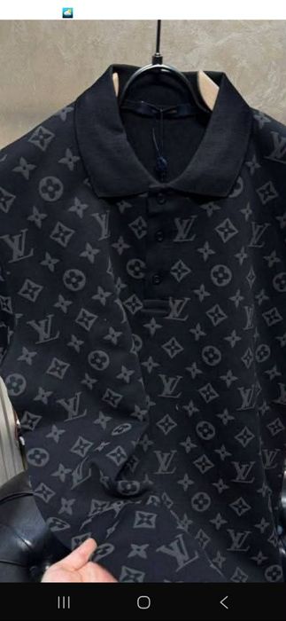 Мъжки тениски с яка различни модели