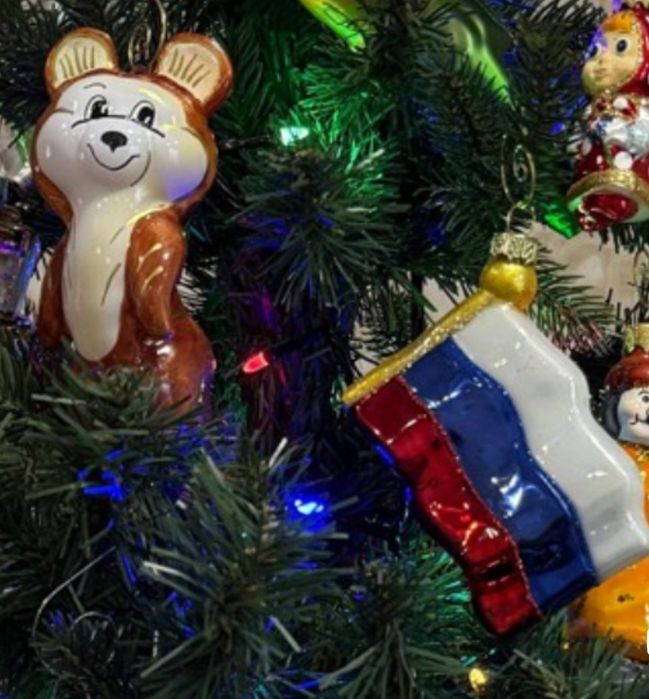 Мишка -елочная игрушка-статуэтка