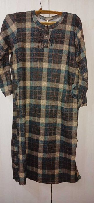 Платья праздничные и простые в отличном состоянии