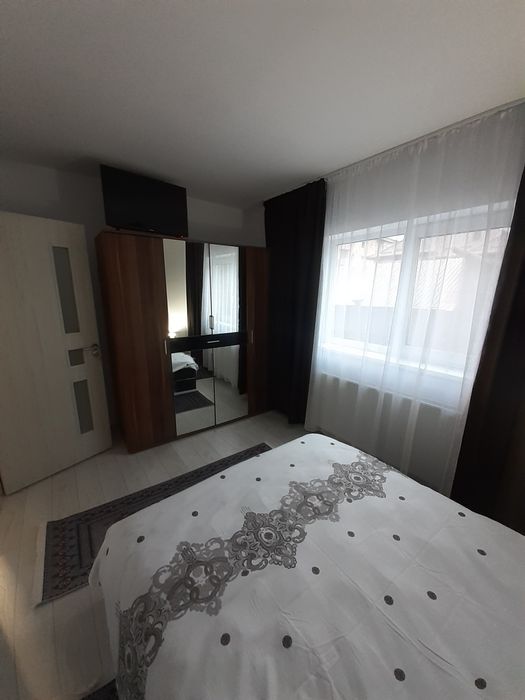 Vând apartament 3 camere