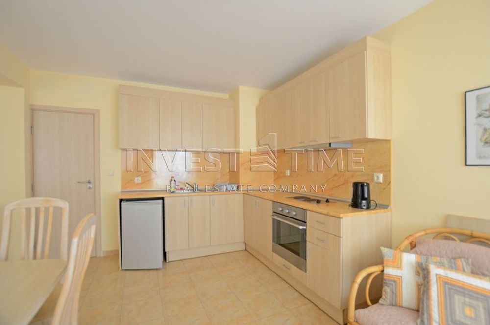 Голям тристаен апартамент в центъра на с. Кранево