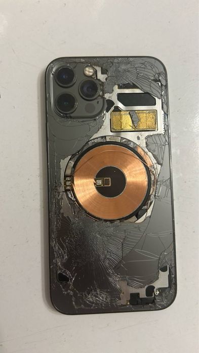 Обменяю или продаю iPhone 12 pro