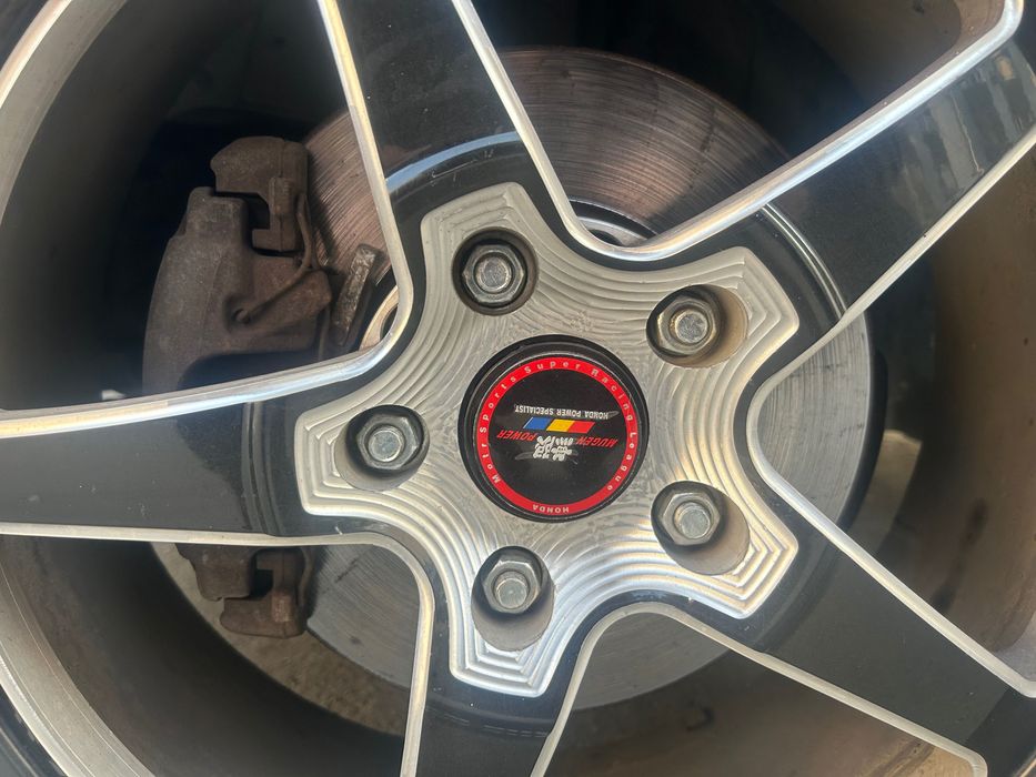 Продам диски с резиной R18