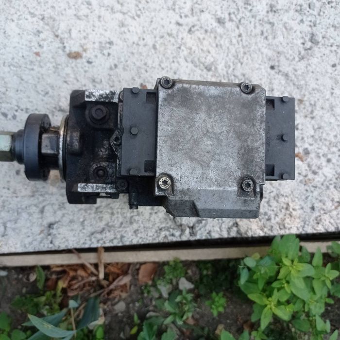 Горивна помпа с две букси за Опел Зафира 100 евро