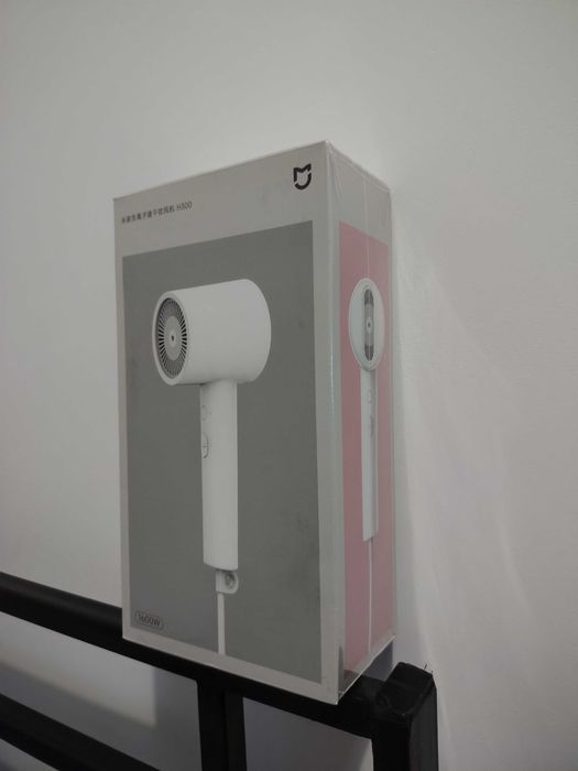фен mi Xiaomi новый запечатанный как подарок хороший вариант