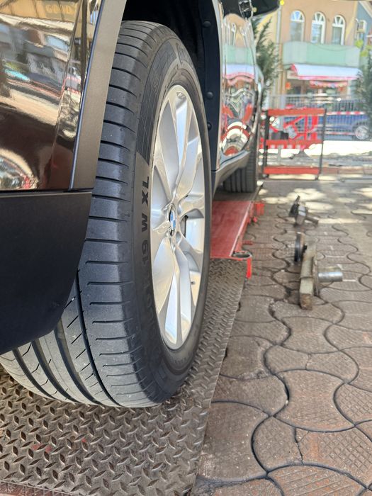Jante orginale BMW, plus anvelope vara, senzori F15 X5 X6