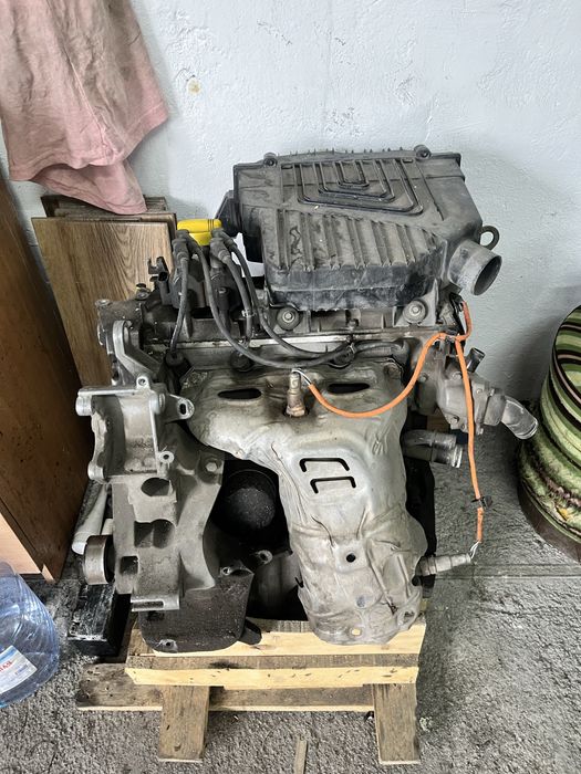 Продам двигатель Рено логан 1.6 8 клапанов