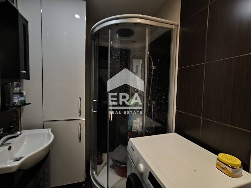 Продава се Многостаен апартамент в Хасково, Дружба 1 - 150 кв.м за 742 €/кв.м - Снимка #9