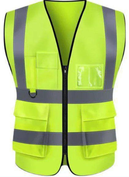 Светоотражающий жилет для работы на дороге и в
санитарии