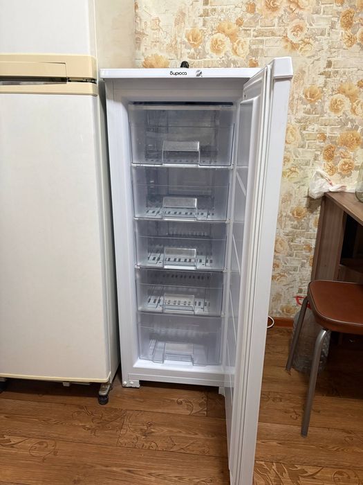 Продам морозильную камеру