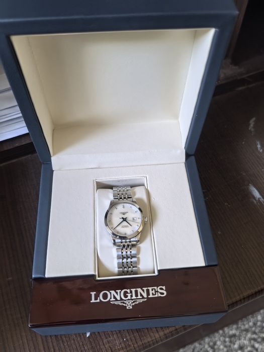Уникален дамски часовник с диаманти  Дамски часовник Longines Record L2.321.4.87.6