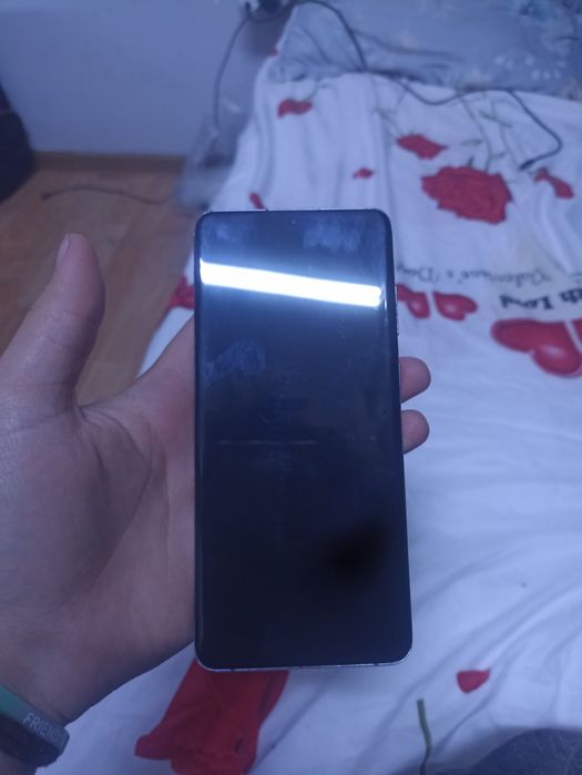 Продам телефон Samsung s20+