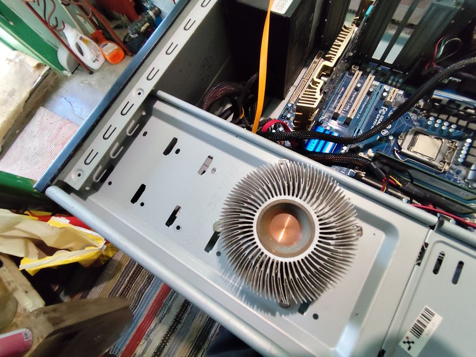 Vand, Calculator gaming Gigabyte