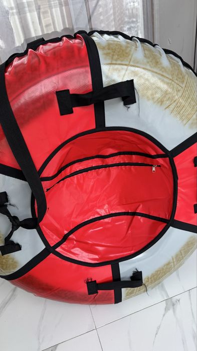 Тюбинг/ватрушка в хорошем состоянии