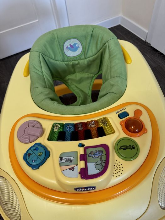 Продам ходунок Chicco