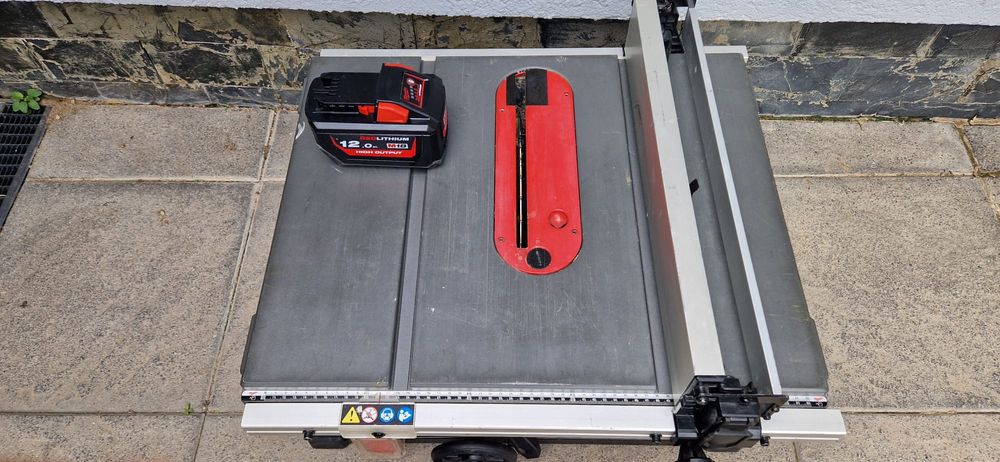 Milwaukee circular pe acumulator