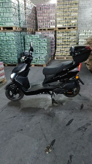 Продам скутер 150 кубиков