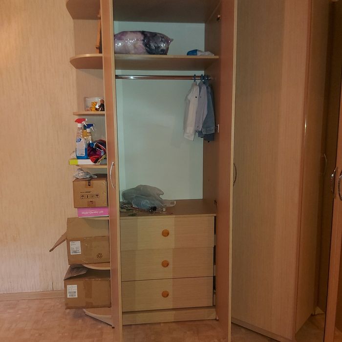 Продам шифонер угловой
