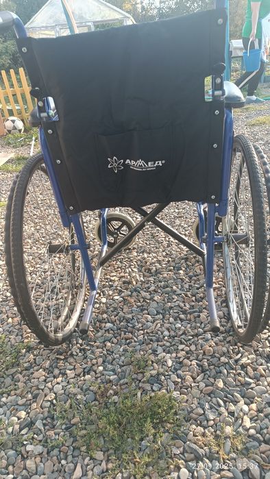 Продам инвалидную коляску.