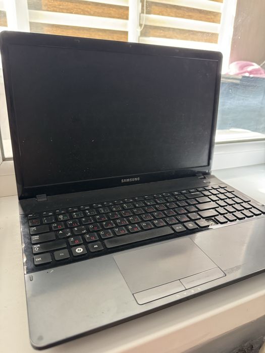 ноутбук samsung  NР300Е5Х