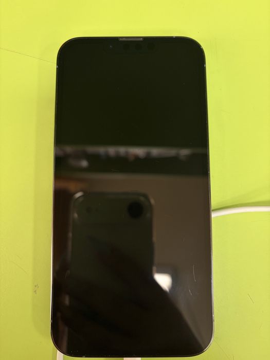Iphone 13 pro.   .