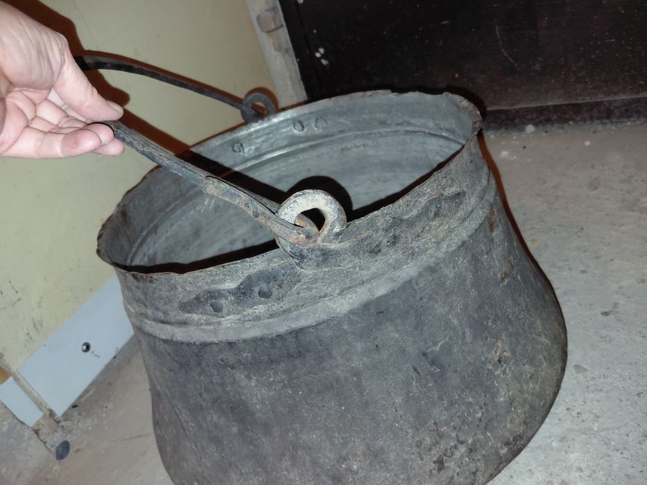 Продавам стар меден (бакърен) казан - ръчно кован