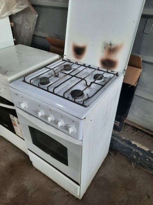 Продам газовую плиту