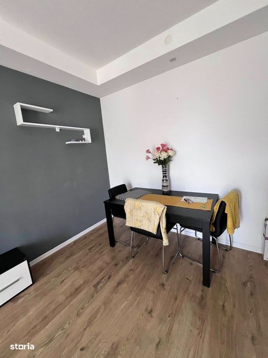 Apartament 2 camere, vedere la piscina, loc de parcare, in Cosmopolis