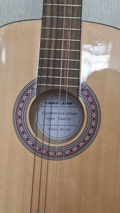 Гитара акустическая