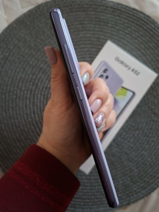Продавам  Samsung A52