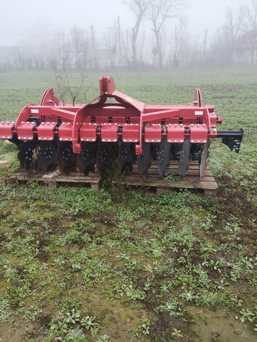 Vând tractor Mccormick x4.30