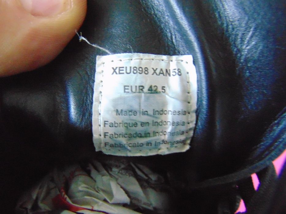 Emporio Armani номер 42.5 Оригинални мъжки кецове