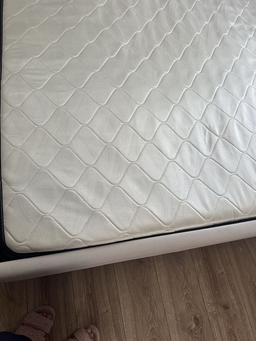 Продам почти новый матрац