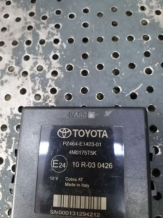 Modul calculator parcare pdc toyota verso pz464e142301 4m0175t5k