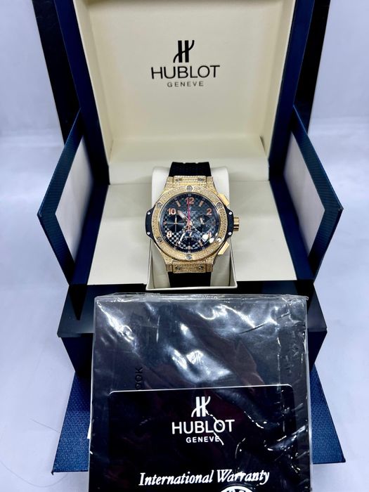 Часы Hublot золотые с бриллиантами