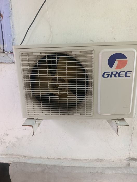 Продаю кондиционер GREE 9 рабочий