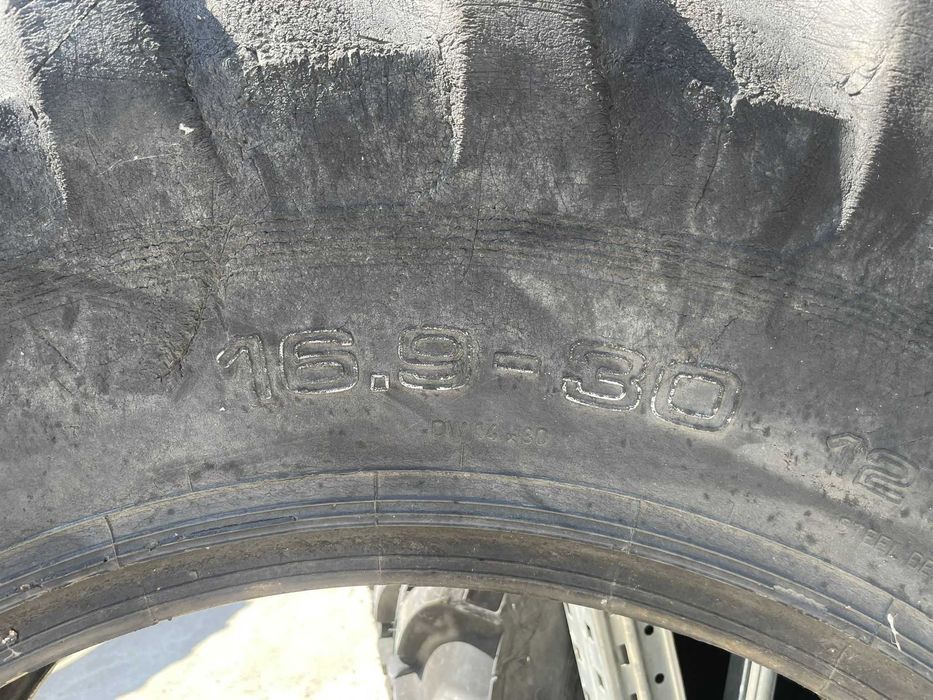 Cauciuc industrial 16.9-30 anvelopa case spate jcb