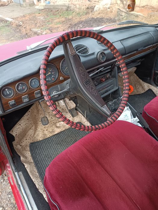 Продавам лада 1500s ,запазана ,гаражна със газова уретба