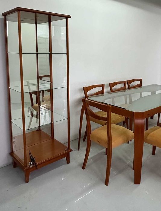 Комплект трапезария Bora – маса + 8 дървени стола + витрина