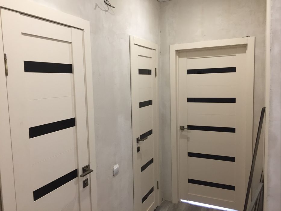 Установка межкомнатных дверей