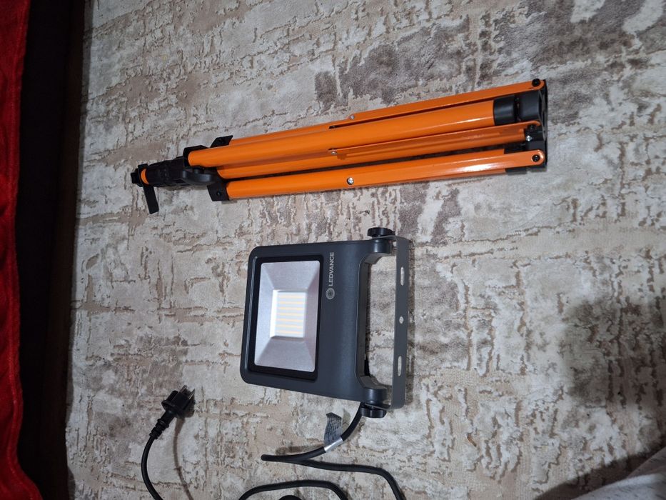 Trapied telescopic cu led