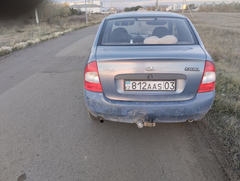 Автомобиль lada Kalina