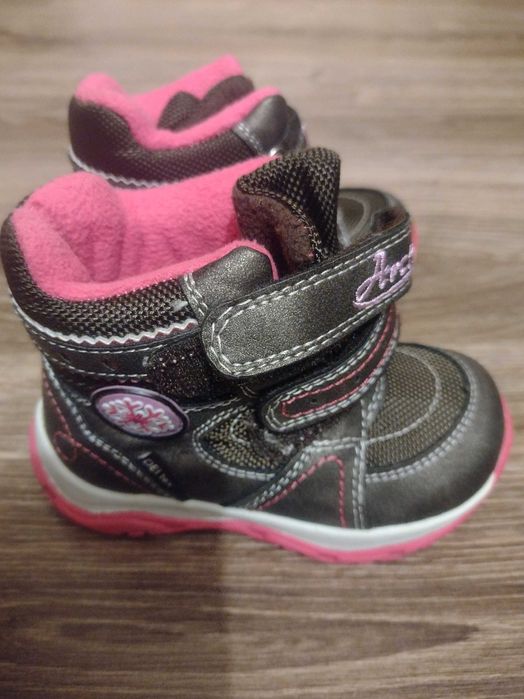 Детски ботушки и боти