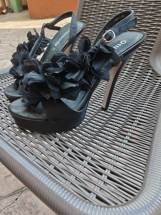 Sandale cu toc, dama