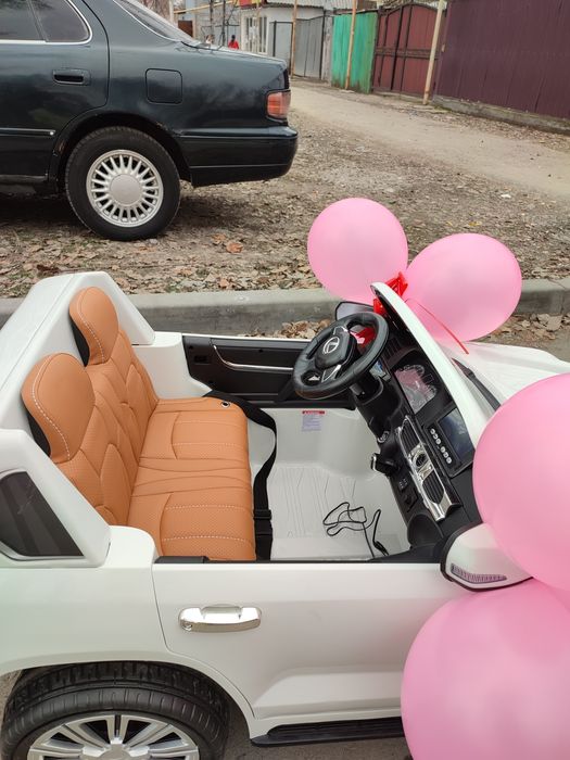 Продам детский электромобиль